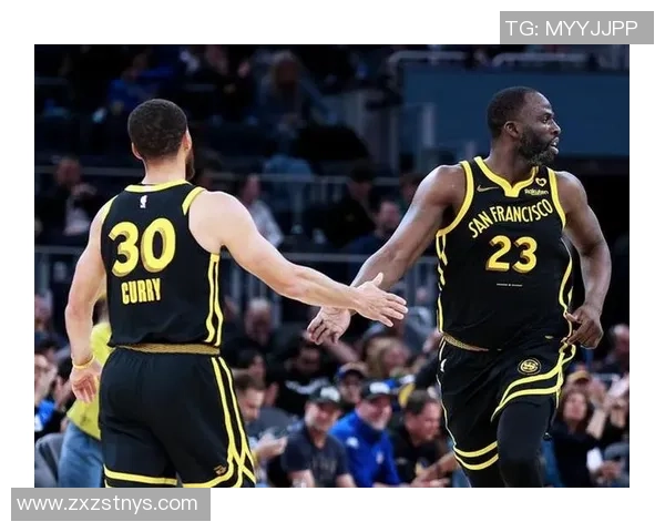 勇士与鹈鹕季后赛第二场精彩对决回顾与分析 勇士与鹈鹕季后赛第二场精彩对决回顾与分析